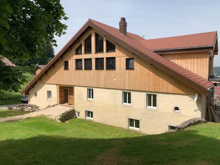 Ancienne Ferme Comtoise 4 Etoiles, 11 Personnes Lac St-Point/Mont D'Or Montperreux Buitenkant foto